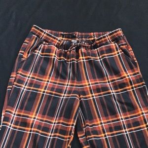 Plaid Joggers super comfy with nice stretch!🤎🧡🖤🤍